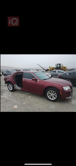 کرایسلەر 300